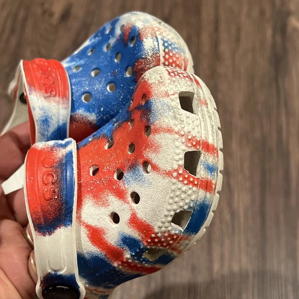 Crocs Kids Classic Tie-Dye Graphic Clog Blue / Red / White C6